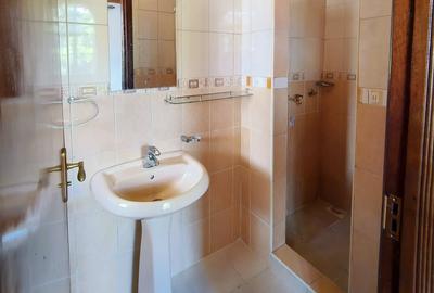 4 Bed Townhouse with En Suite at Amboseli Lane - 3