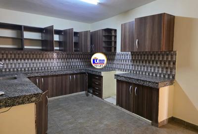 3 Bed Apartment with En Suite at Links Road - 4