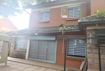 4 Bed Townhouse with En Suite in Kileleshwa - 4