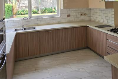 4 Bed Villa with En Suite at Paradise Lost Road - 3