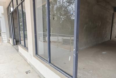840 ft² Shop with Parking in Karen - 4