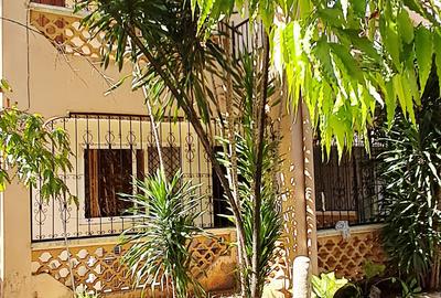 5 Bed House with En Suite at Nyali - 2