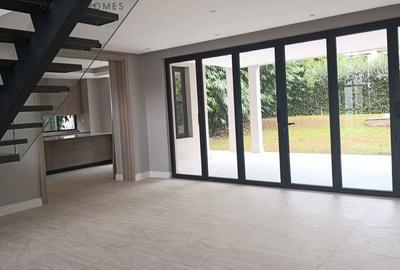 5 Bed Townhouse with En Suite at Runda - 3