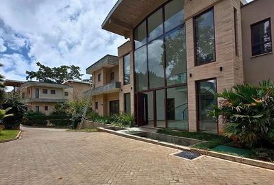 5 Bed Townhouse with En Suite in Lower Kabete