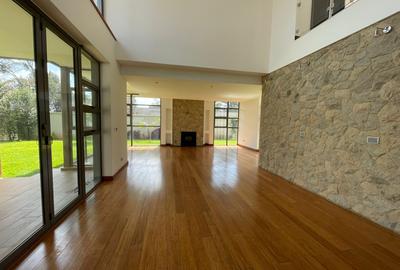 5 Bed Townhouse with En Suite in Karen - 2