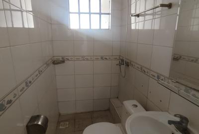 4 Bed Apartment with Swimming Pool in Kileleshwa - 4