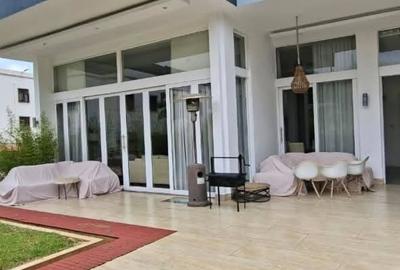 4 Bed Townhouse with En Suite at Spring Valley - 4