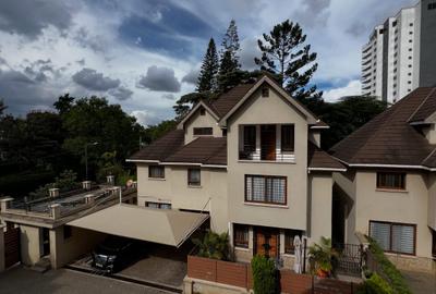 5 Bed Townhouse with En Suite in Kileleshwa