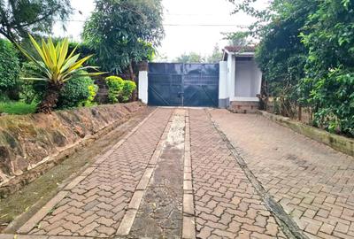 5 Bed House at Ridgeways Lane - 4