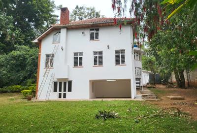 5 Bed Townhouse with En Suite in Rosslyn
