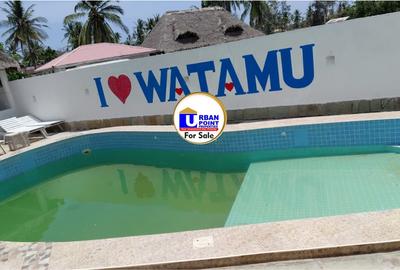 8 Bed House with En Suite in Watamu - 3