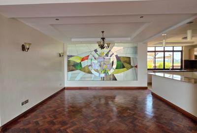 3 Bed Apartment with En Suite in Riverside - 4
