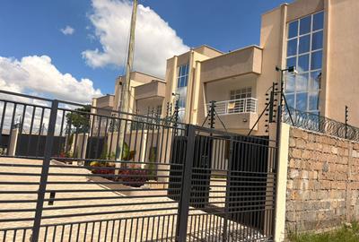 4 Bed House with En Suite in Thika Road - 2