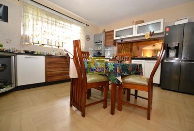 5 Bed Townhouse in Westlands Area - 3