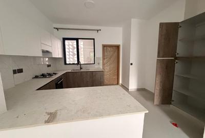 2 Bed Apartment with Gym in Brookside - 4