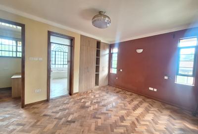 5 Bed Townhouse with En Suite at Runda Evergreen. - 4