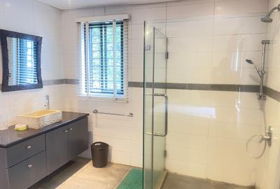 2 Bed Apartment with En Suite in Gigiri - 2