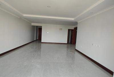 3 Bed Apartment with En Suite at Parklands - 2