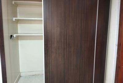 5 Bed Townhouse with En Suite in Lavington - 3