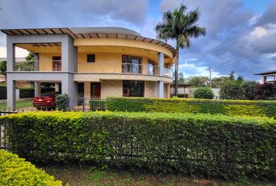 5 Bed Villa with En Suite in Lavington