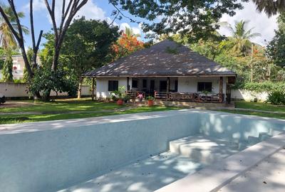 4 Bed Villa with En Suite at Malindi - 2