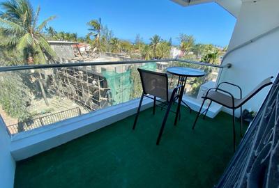 3 Bed Apartment with En Suite at 1St Avanue - 4