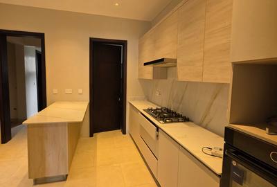 5 Bed Townhouse with En Suite at Lavington Green - 4