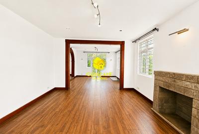 5 Bed House with En Suite in Rosslyn - 2