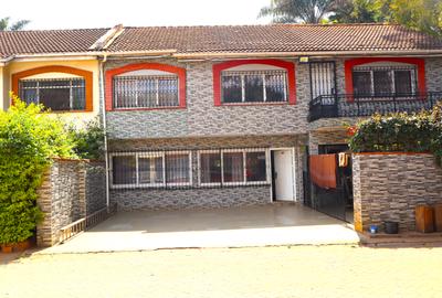 6 Bed House with En Suite in Westlands Area