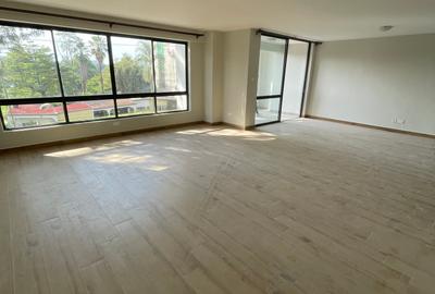 3 Bed Apartment with En Suite in Kileleshwa - 4