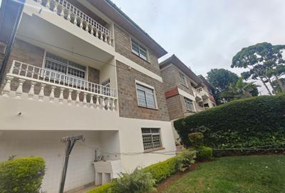 5 Bed Townhouse with En Suite in Lavington - 2