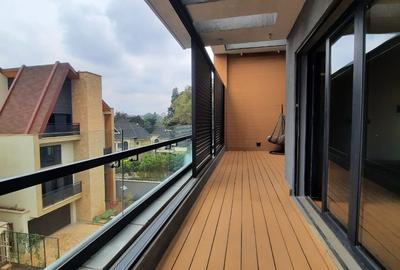4 Bed Villa with En Suite in Lavington - 3