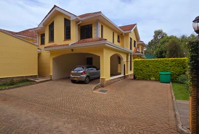 4 Bed Townhouse with En Suite at Lavington Green - 4