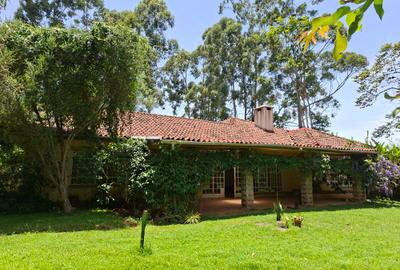 3 Bed Villa with En Suite at Off Ridgeways Rd - 2