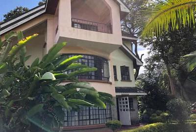2 Bed House with Swimming Pool in Rosslyn