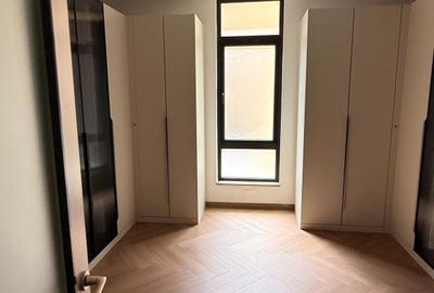 5 Bed Townhouse with En Suite in Lavington - 3