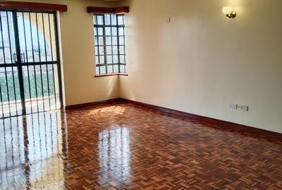 3 Bed Apartment with En Suite at Garden Estate - 4
