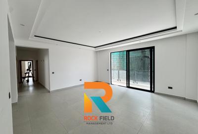 3 Bed Apartment with En Suite in Brookside - 4