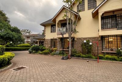 5 Bed Townhouse with En Suite in Kileleshwa