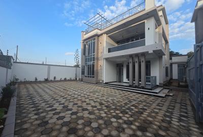 5 Bed House with En Suite at Mugutha