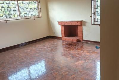 5 Bed Townhouse with En Suite in Lavington - 4