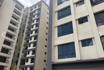 3 Bed Apartment with Swimming Pool in Hurlingham - 4