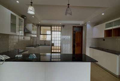 3 Bed Apartment with En Suite at Othaya Road - 3