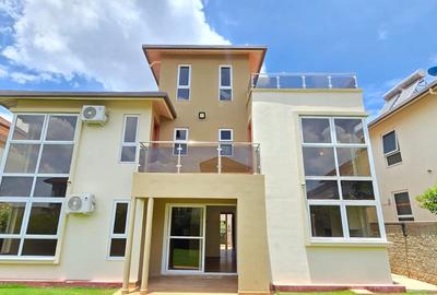 4 Bed Townhouse with En Suite in Kiambu Road - 2