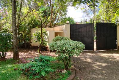6 Bed Townhouse with En Suite in Karen - 4