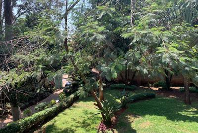 5 Bed Townhouse with En Suite in Runda - 4