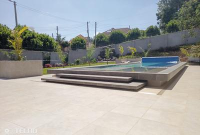5 Bed House with En Suite at Benin Dr - 3