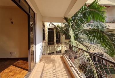 3 Bed Apartment with En Suite at Brookside - 2
