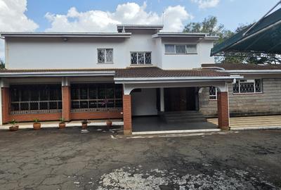 5 Bed Villa with En Suite in Gigiri - 2