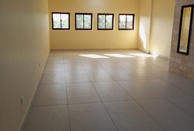 Serviced 4 Bed Apartment with En Suite at Beach Road - 4
